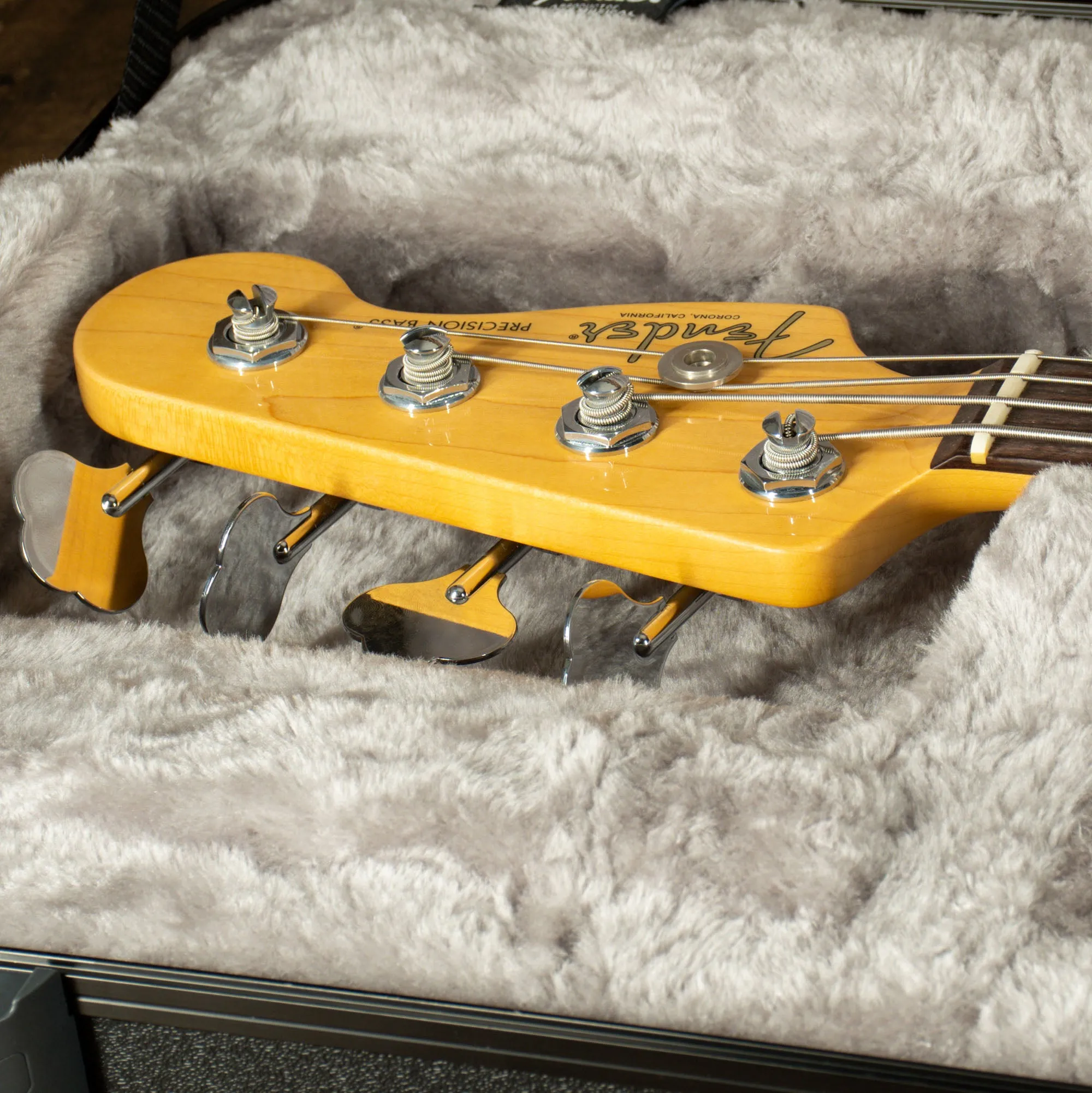 Fender 2021 American Professional II Precision Bass Guitar, Olympic White With OHC - Used
