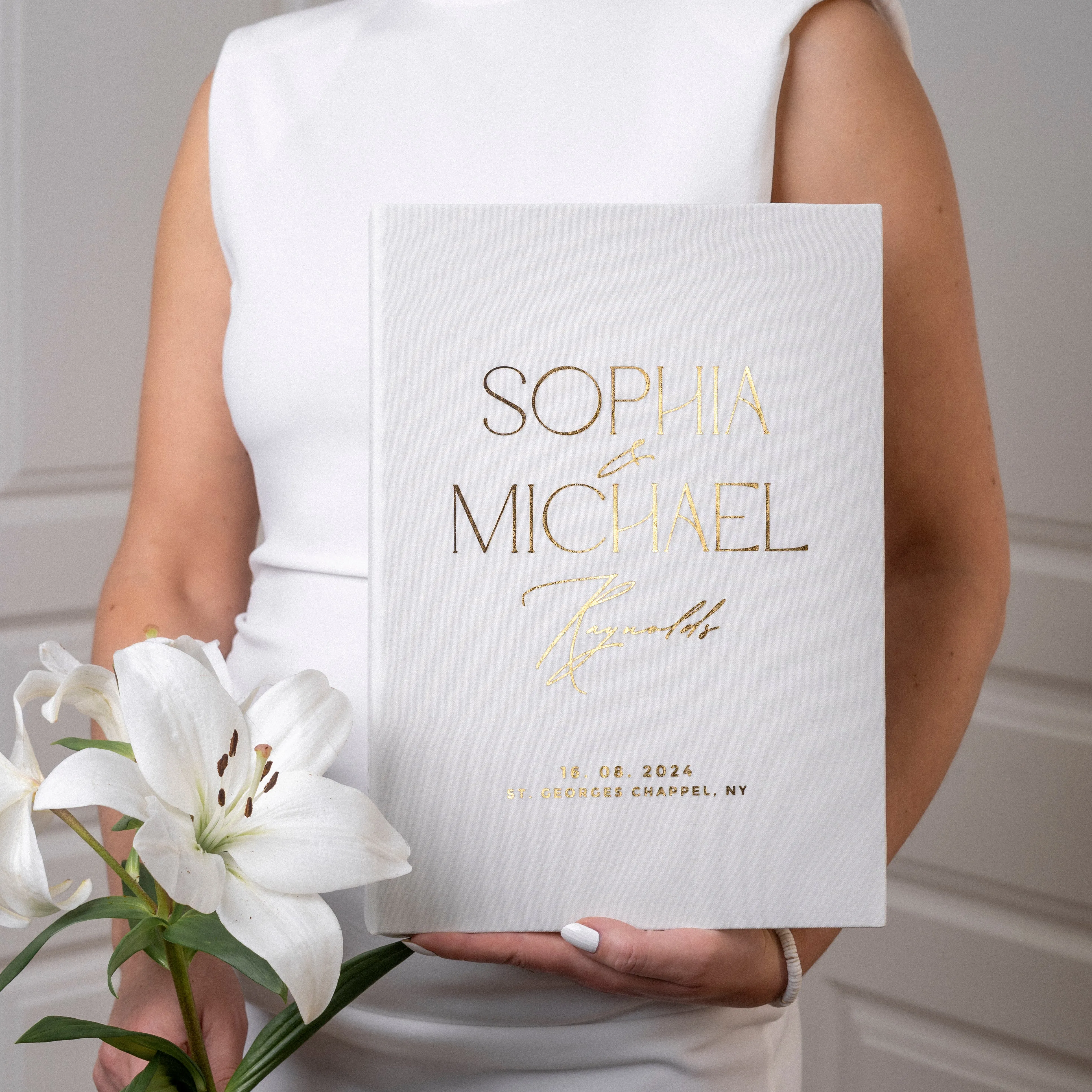 Silky White   Real Gold |  Guest Book