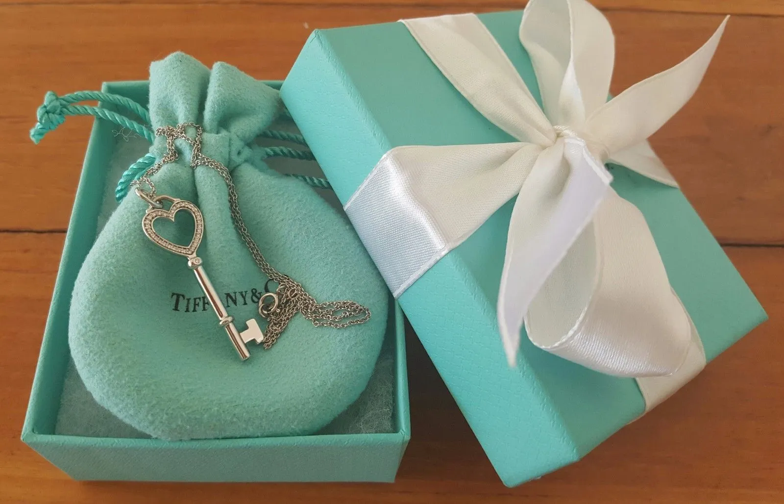 Tiffany & Co. Medium Diamond Heart Key Pendant/Necklace 18ct White Gold $4215